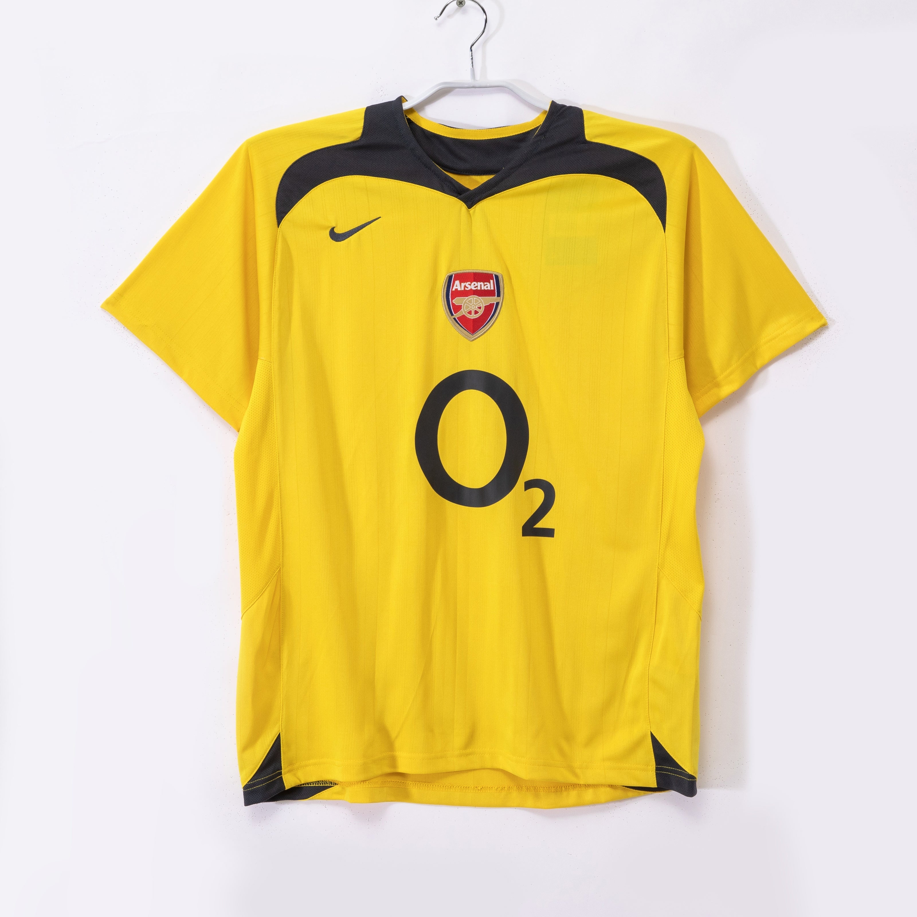 Arsenal 2005-06 Retro Visitante