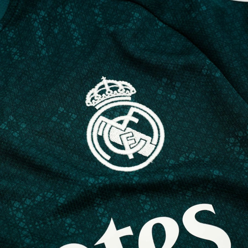 Equipación local del Real Madrid 2026